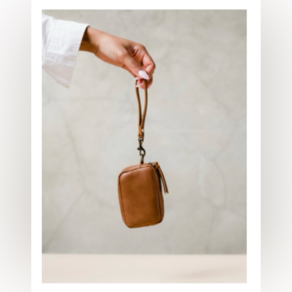 ABLE “Amy” Card Wallet/Wrislet